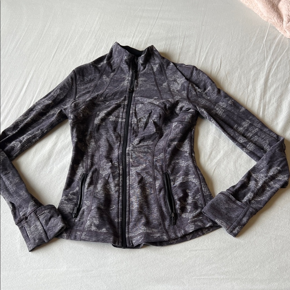 Lululemon Scuba Grey Camo Women's Gray Jacket